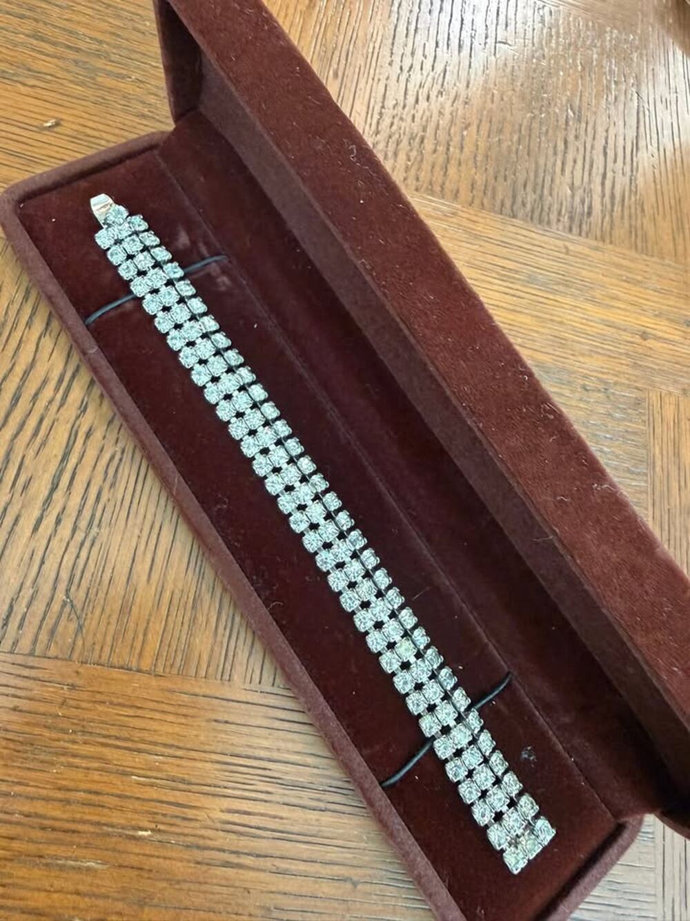 Vintage Silver-Tone Rhinestone Bracelet (CCC18)